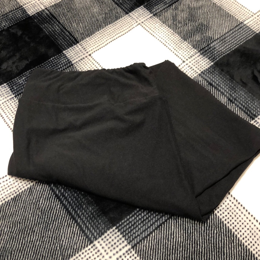 Lularoe solid black leggings tall curvy